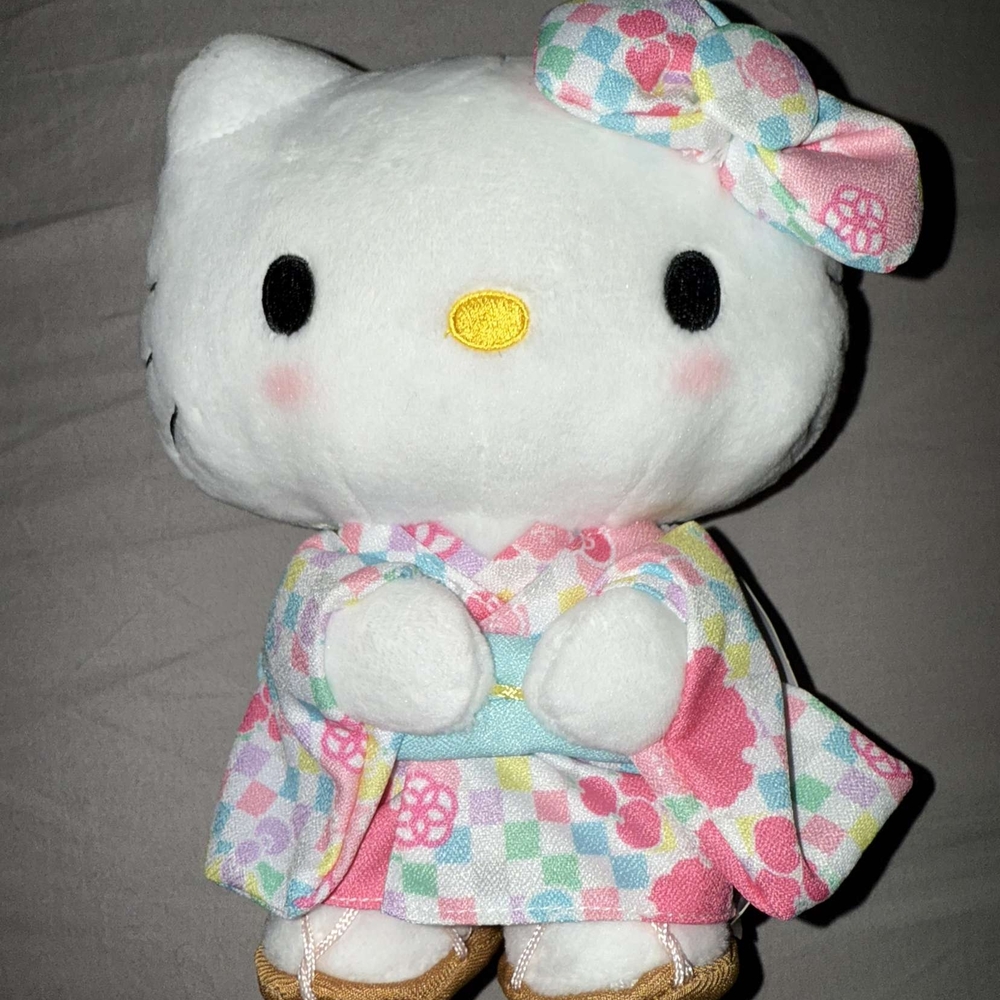 Hello Kitty 8" Yukata Standing Plush